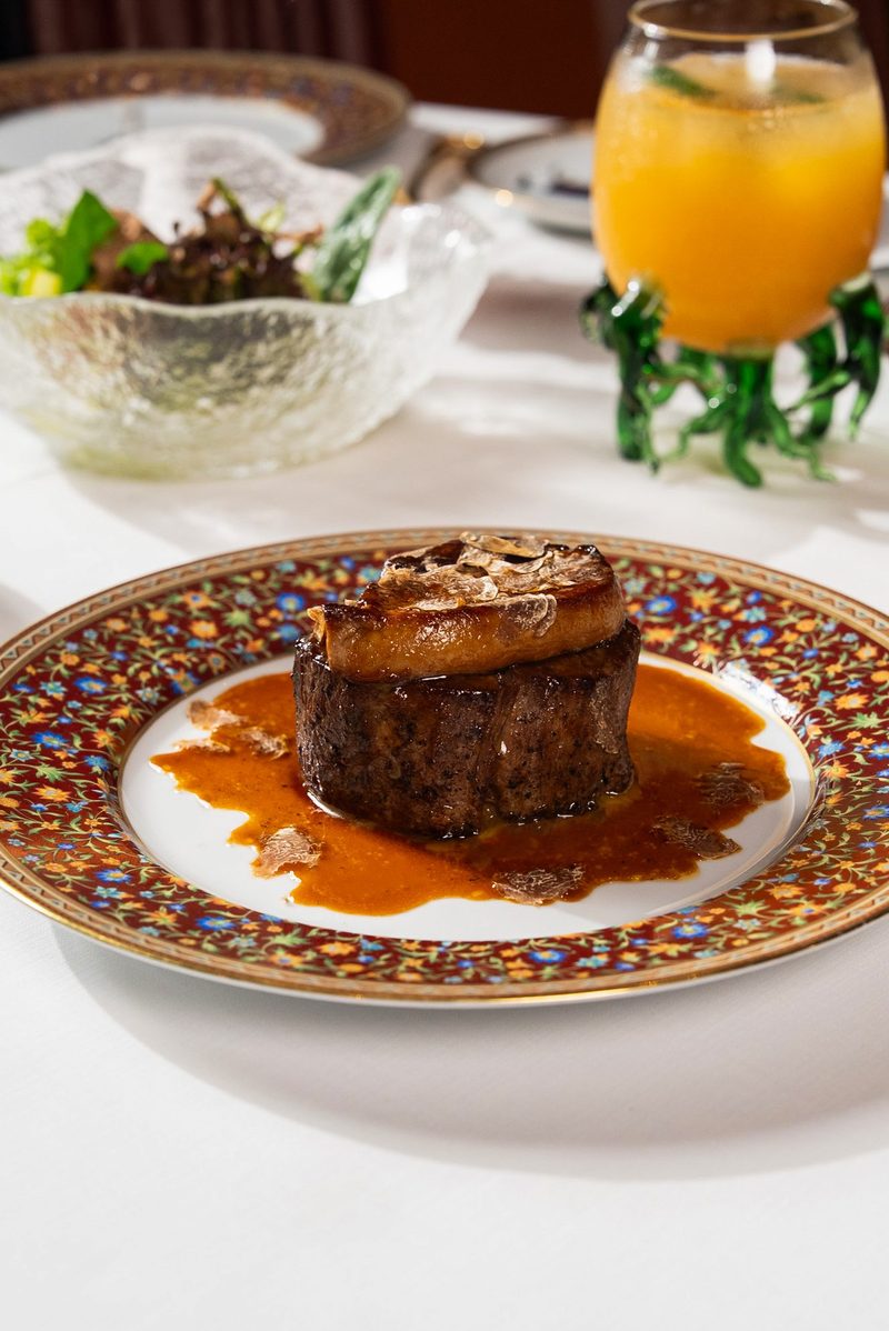Tenderloin Rossini with foie gras and chicken jus from the ZENON white truffle menu